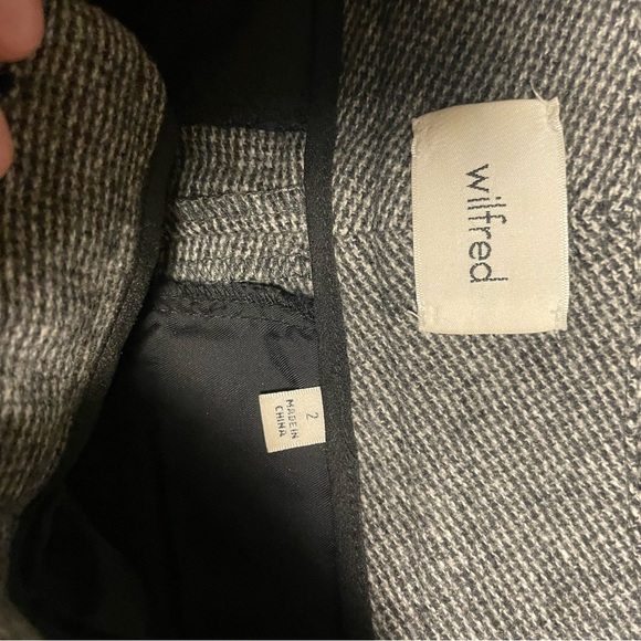 Aritzia front tie pants size 2 - Picture 5 of 5